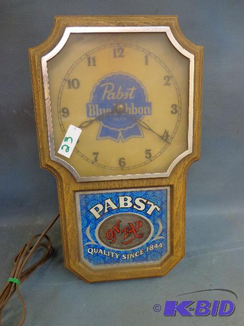 lot 23 image: Pabst Blue Ribbon Beer ClockBeer Sign   Work...