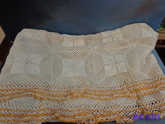 lot 33 image: Crocheted Tablecloth   white and yellow ...