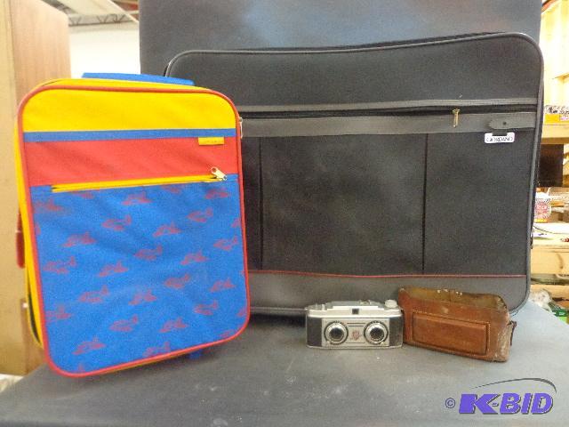 lot 48 image: Giordano Luggage, Childs Luggage and Stereo C...