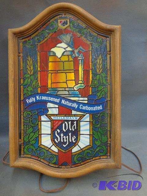 lot 78 image: Old Style Lighted Sign   12 x 20  works ...