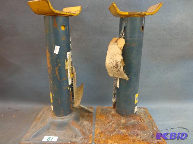 lot 81 image: Jack Stands   12-20" lift range  3 ton c...