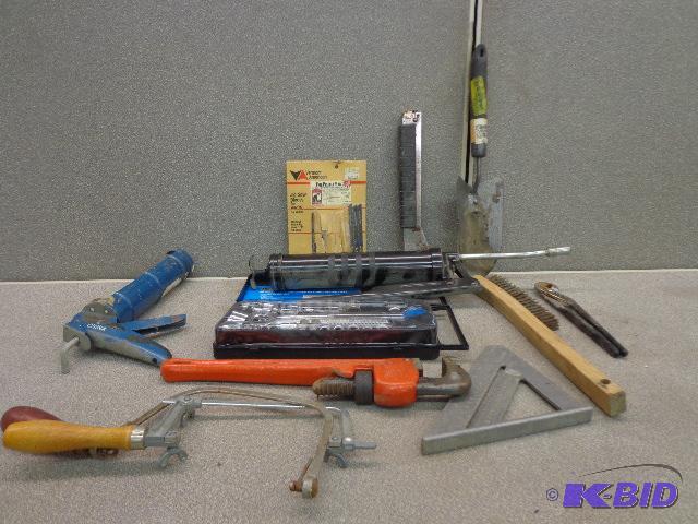 lot 95 image: Box of Assorted Tools   38 piece Ratchet Sock...