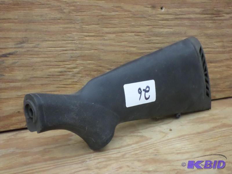 lot 26 image: Synthetic Shotgun Stock---Remington 870Mossb...