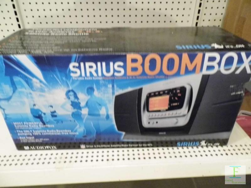 lot 20 image: Sirius Boombox