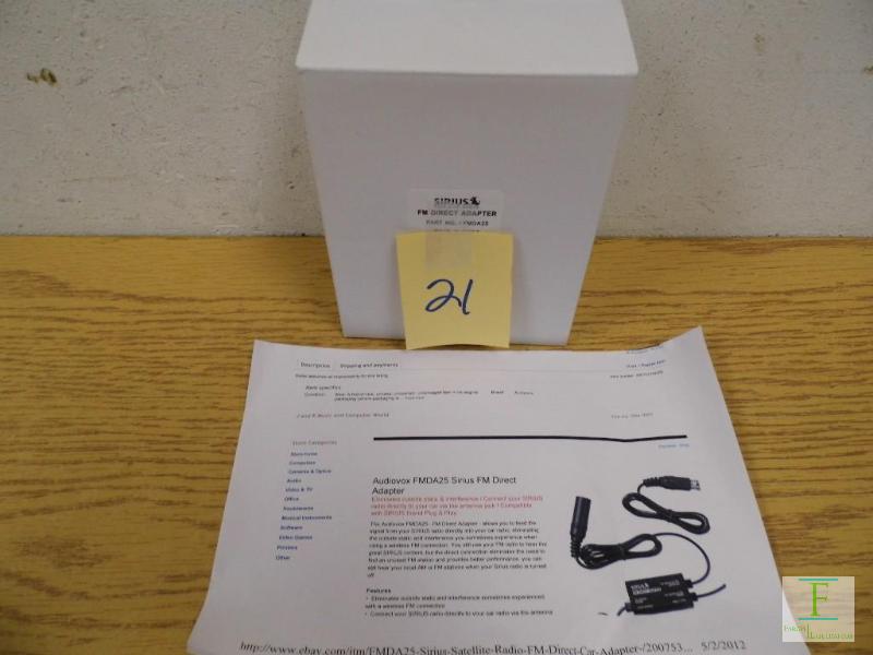 lot 21 image: Sirius FM Direct Adapter