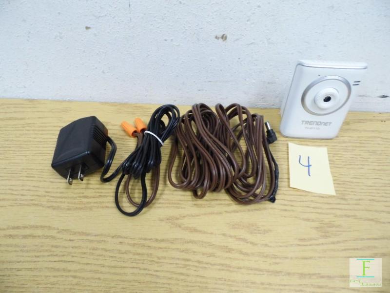 lot 4 image: Trendnet TV 1P110 Camera
