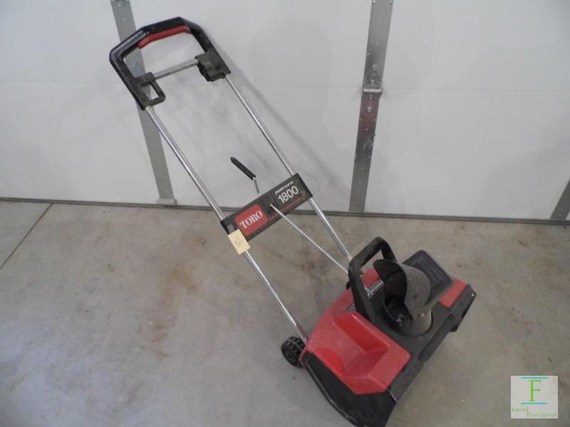 lot 51 image: Toro Power Curve 1800