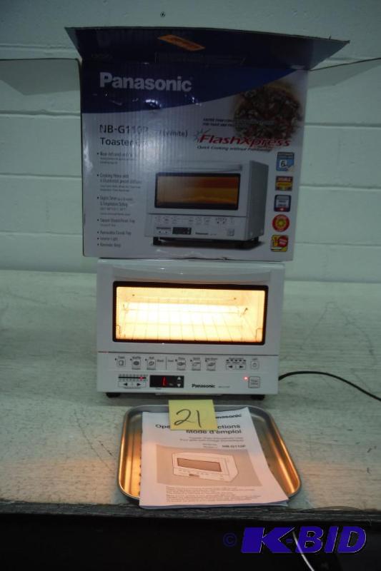 lot 21 image: Flash Xpress Toaster Oven in White