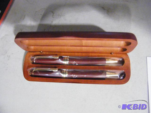 Wooden Pen and Pencil Set - Comes in a wooden...