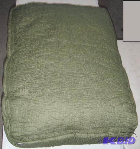Oversized Pillow - Olive green - Quilted zipp...