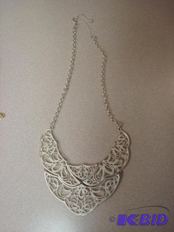 Costume Jewelry Necklace...