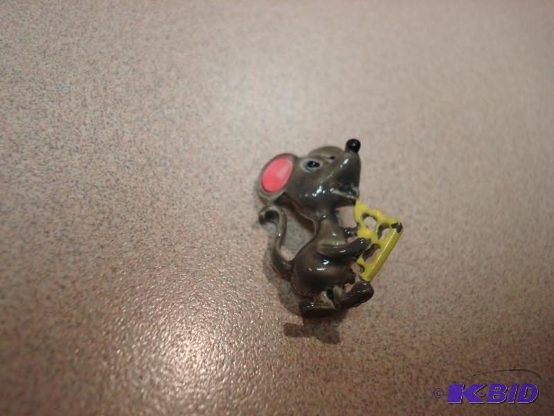 Vintage Mouse Cheese Metal Pin...