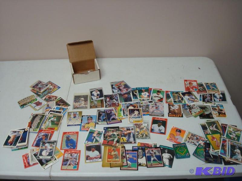 Lot Of Baseball Cards, Griffey, Mcgwire...
