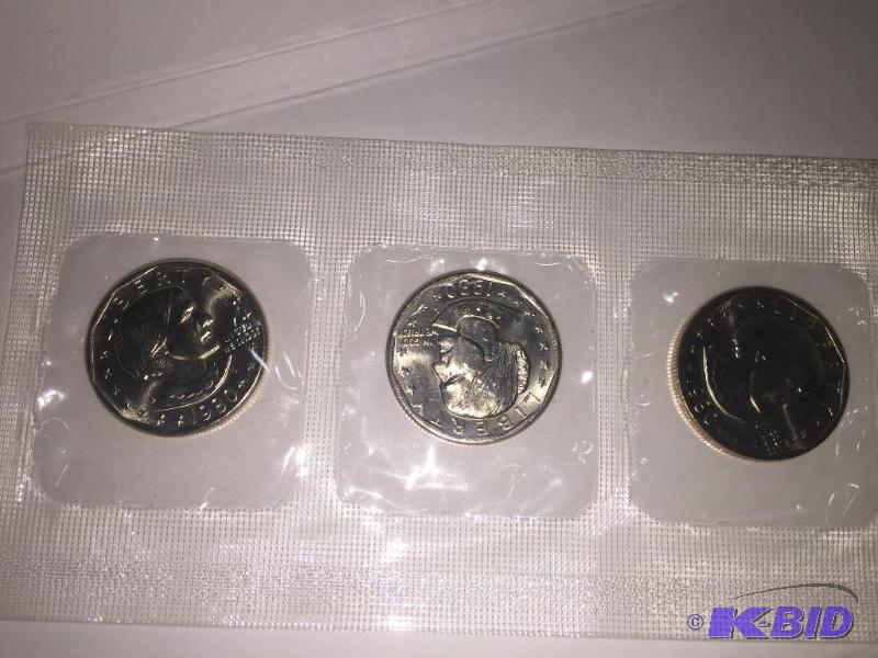 lot 32 image: 1981 Susan B Anthony Mint Set, P-D-S Coins...
