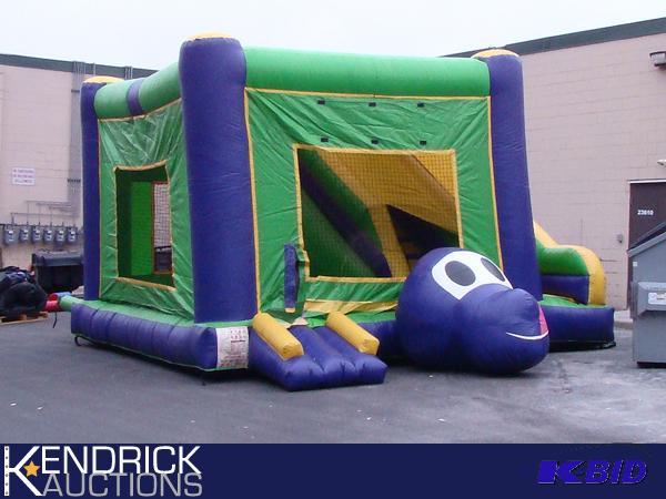 lot 103 image: GamesToGo Giant Bounce and Slide Bounce House