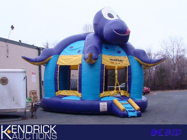 lot 104 image: GamesToGo Giant Octobounce Bounce House
