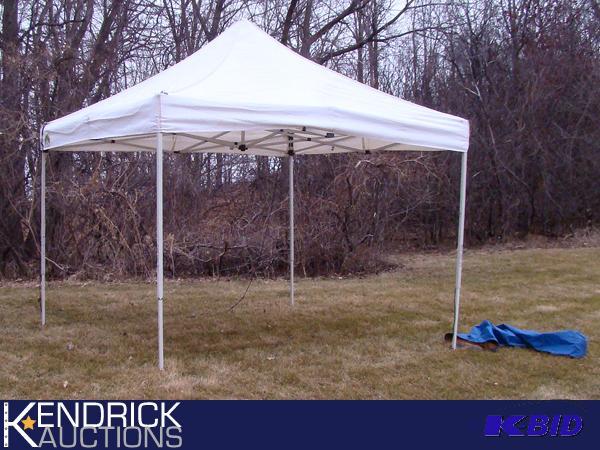 lot 106 image: Caravan 10 EZ Up Canopy