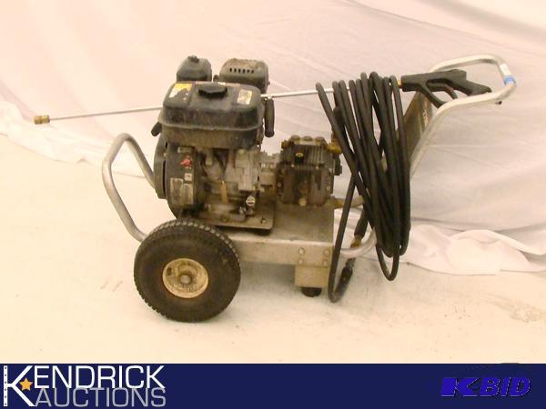lot 30 image: 7 Hp 2700 psi Pressure Washer