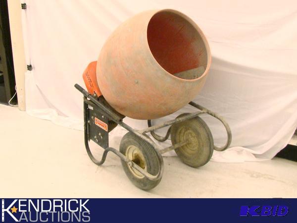 lot 36 image: 6 cu ft (5 Bag) Kushlan Portable Electric Cement Mixer