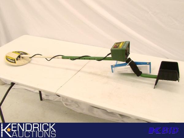 lot 83 image: Garrett Crossfire Metal Detector