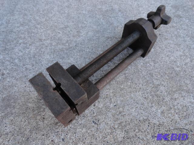 lot 108 image: Steel vice, 6 12" opening, 2 34" ...