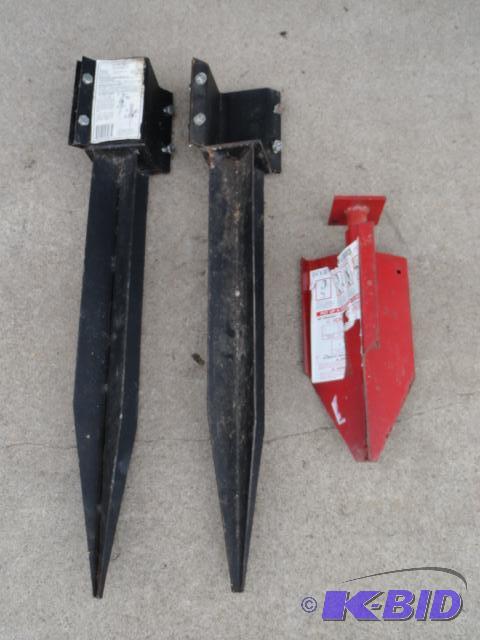 lot 135 image: 4x4 &quotQuick Post" with round pole an...