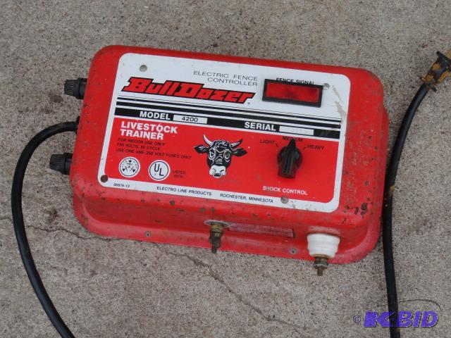 lot 140 image: Bulldozer electric fence controller, Model 42...