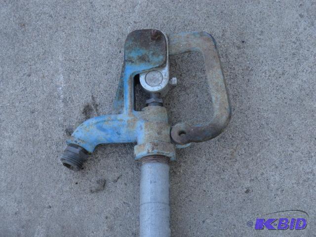 lot 22 image: Hydro faucet with 8 pipe...
