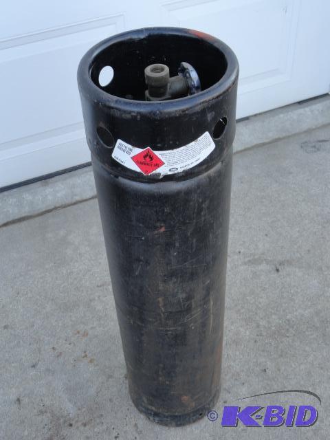 lot 29 image: Acetylene tank, partial full...