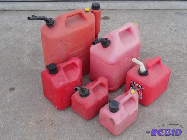 lot 41 image: Assortment of gas cans 1-5 gallons...