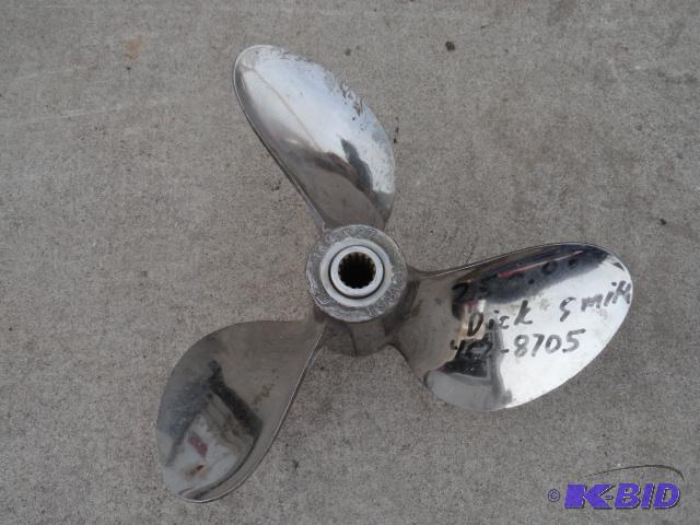 lot 44 image: New Stainless propeller 14 14x27, 391863...