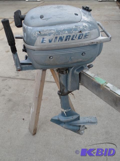 lot 49 image: Evinrude outboard motor, Serial 3012-40766, f...