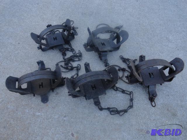 lot 53 image: Hudson Bay 1 12 traps, 5 total...