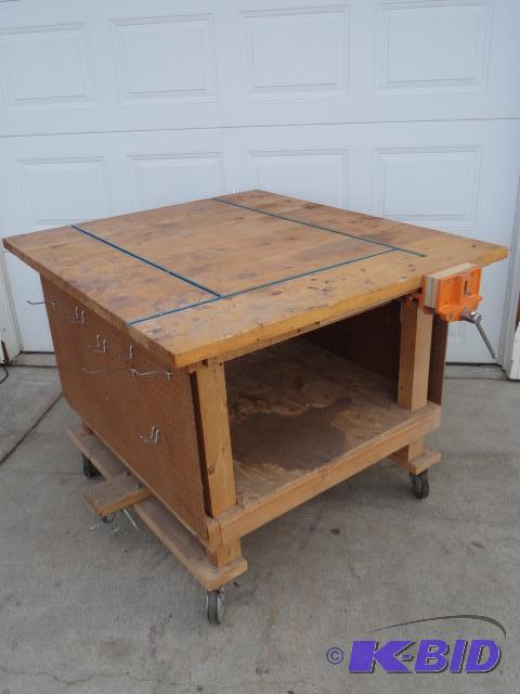 lot 79 image: Heavy duty work bench on casters, 46 12x53&q...
