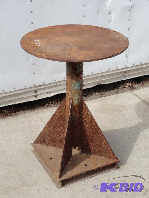 lot 8 image: Steel stand with rotating top, 30 12&quotH,...