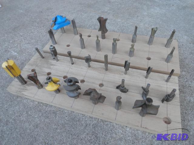 lot 81 image: Assortment of router bits Rockler, Oldham, C...
