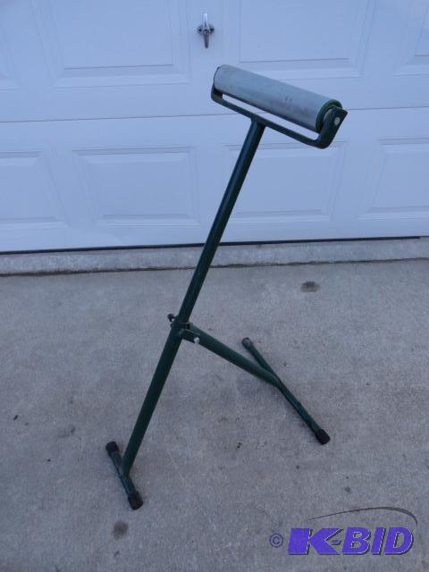 lot 88 image: Folding adjustable roller, 11 12" wide...