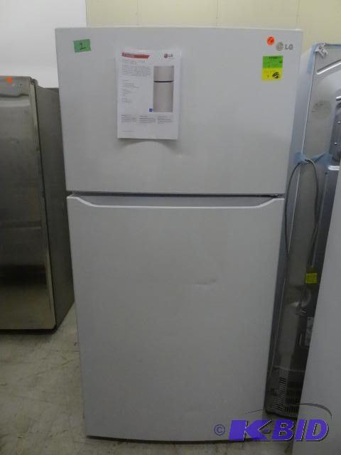 lot 1 image: LG LTC24380 Fridge freezer Store return. Test...