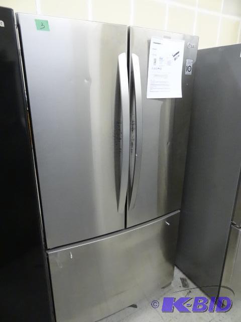 lot 3 image: LG LFC25776 (SW) Fridge freezer. Store return...