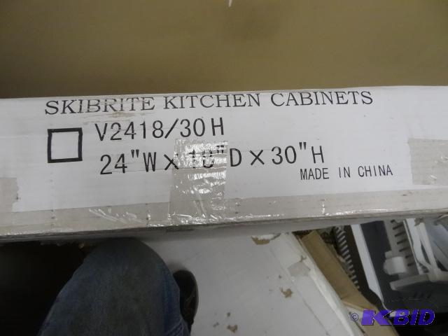 lot 30 image: Skibrite kitchen cabinet. V241830H. 24 x 18 ...