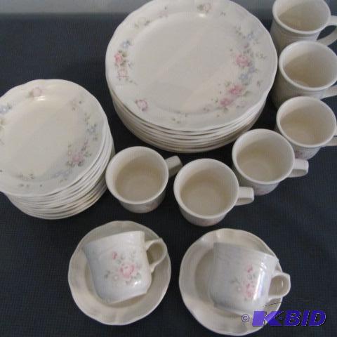 Pfaltzgraff Dinnerware