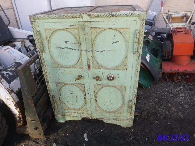Vintage Safe 55&quot H X 40 12&quot W X 32...
