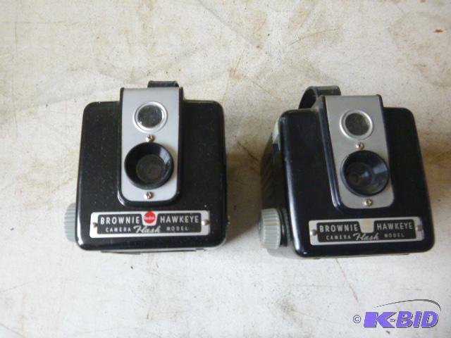 Two Vintage Kodak Brownie Hawkeye Cameras Fla...