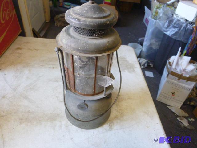 Old Coleman Lantern Pump handle missing....