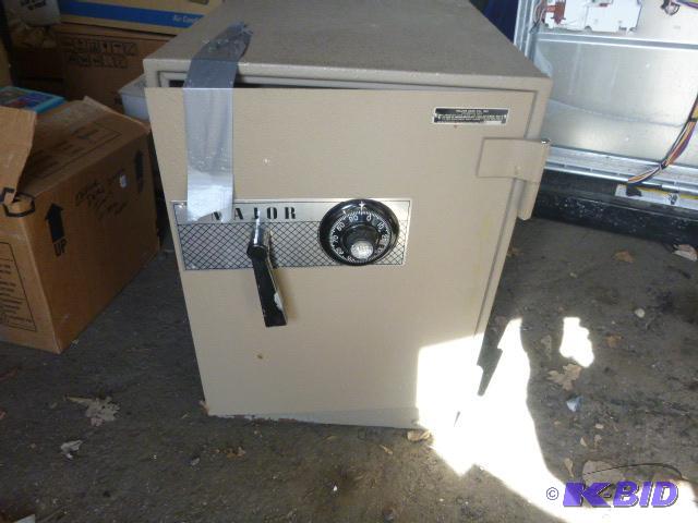 Major Safe 24&quot H X 17&quot W X 23&quot...