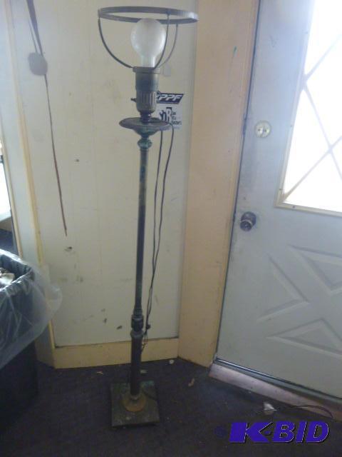 Vintage Floor Lamp Bad cord....
