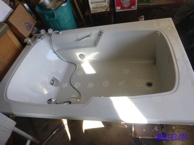 Ameribath&nbspWhirlpool Tub 72&quot X 48&qu...