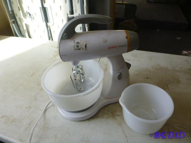 Sunbeam Mixmaster Mixer Two bowls, tested and...