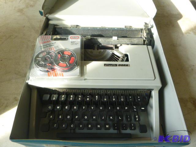 Olivetti Dora Typewriter...