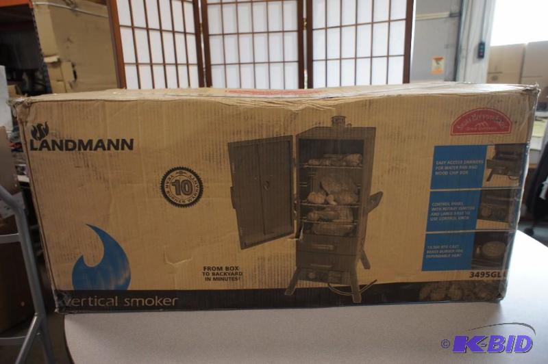New Landman Easy Access Gas Smoker - Model # ...